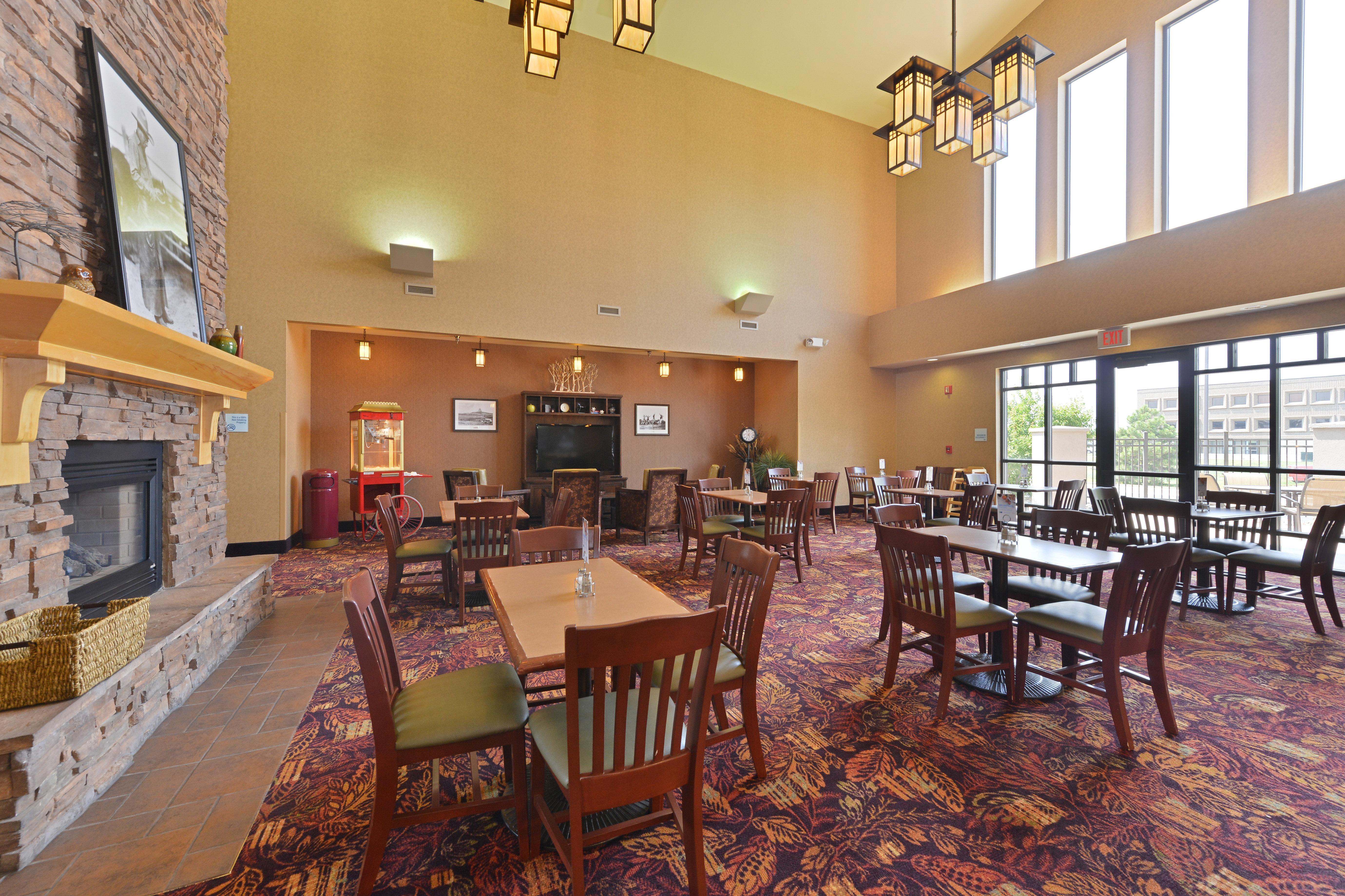 Holiday Inn Express Hotel & Suites Gillette By Ihg Esterno foto