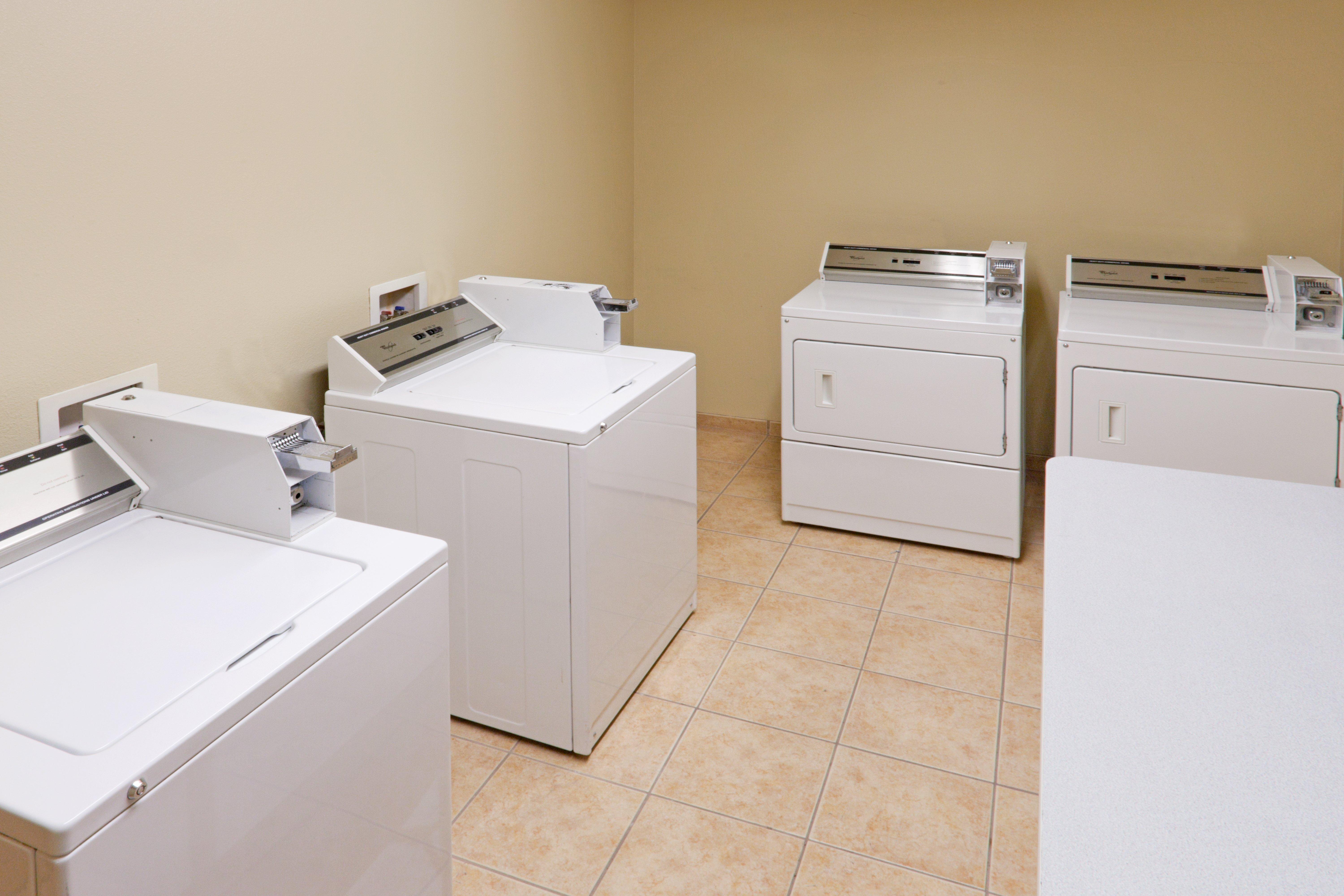Holiday Inn Express Hotel & Suites Gillette By Ihg Esterno foto