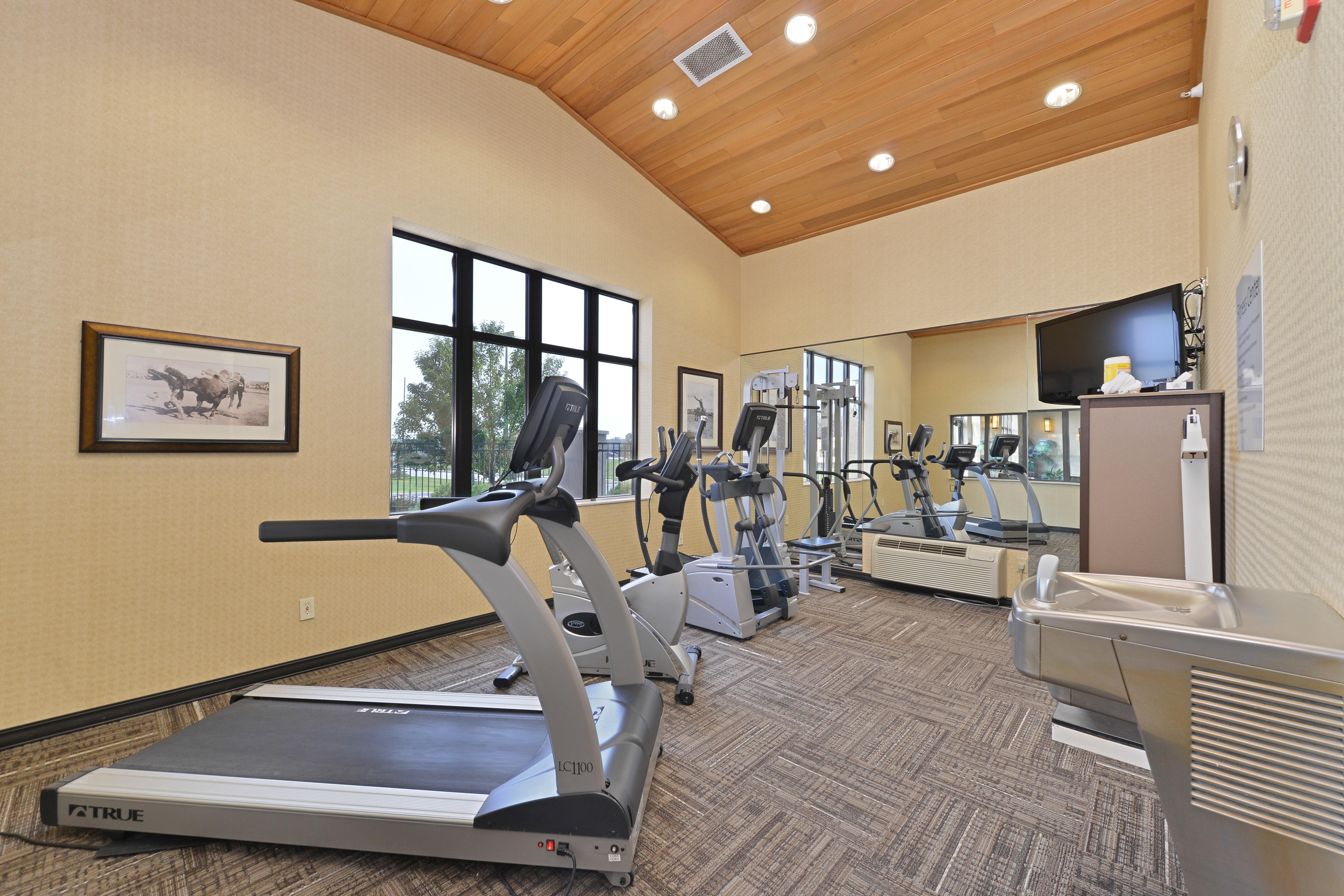 Holiday Inn Express Hotel & Suites Gillette By Ihg Esterno foto